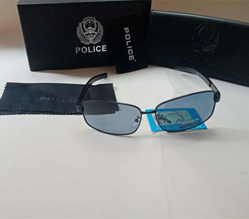 警察眼镜