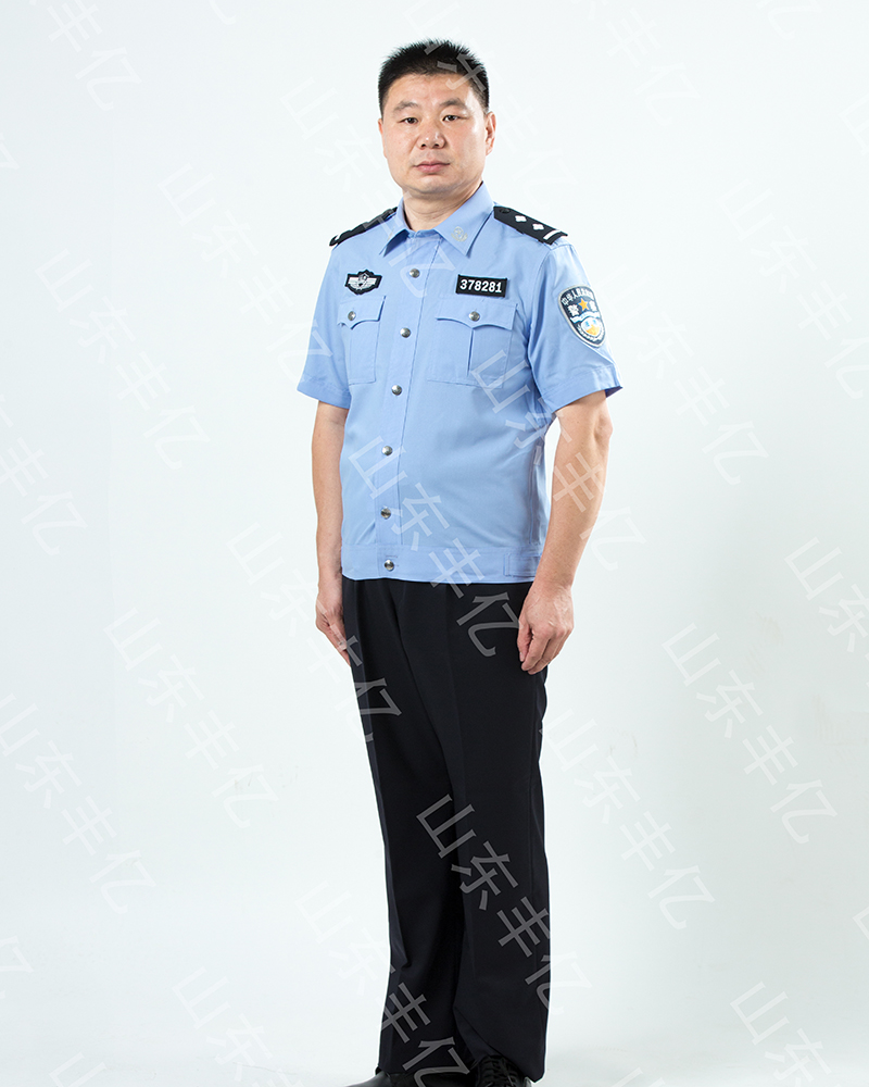 警服材质选择有何讲究