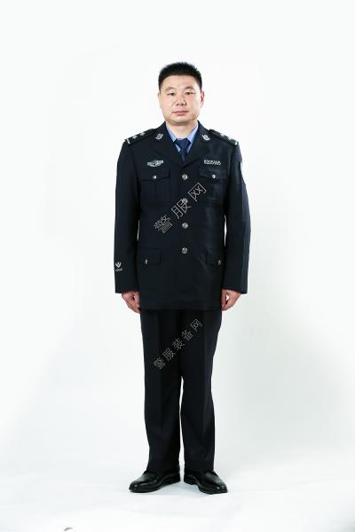 为什么警察服装都是黑色的？